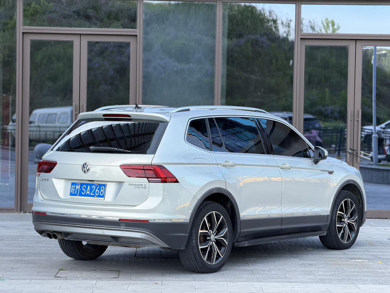 Volkswagen Tiguan 2017 thumb 3