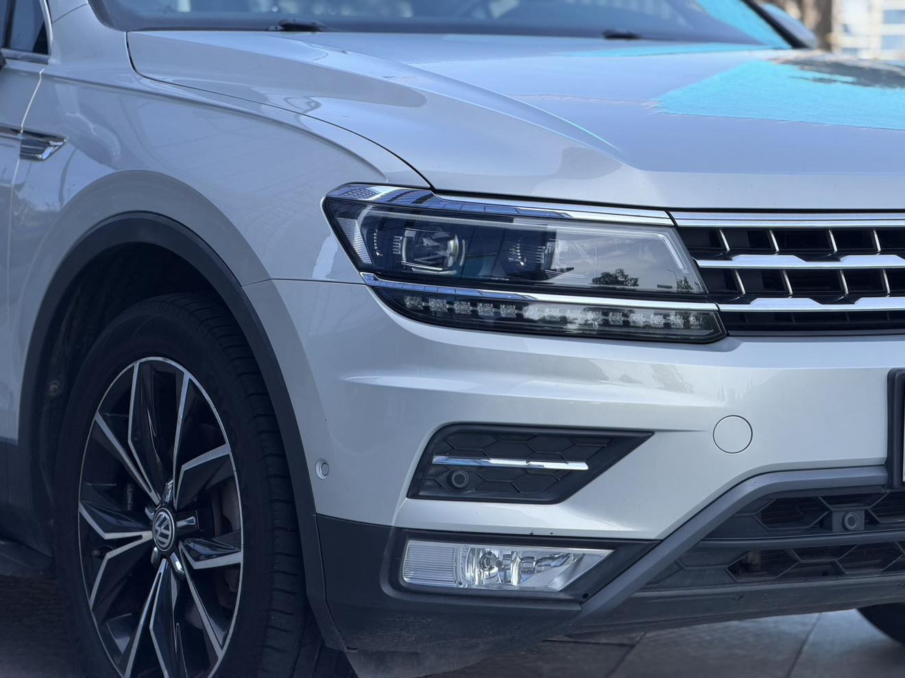 Volkswagen Tiguan 2017 thumb 5