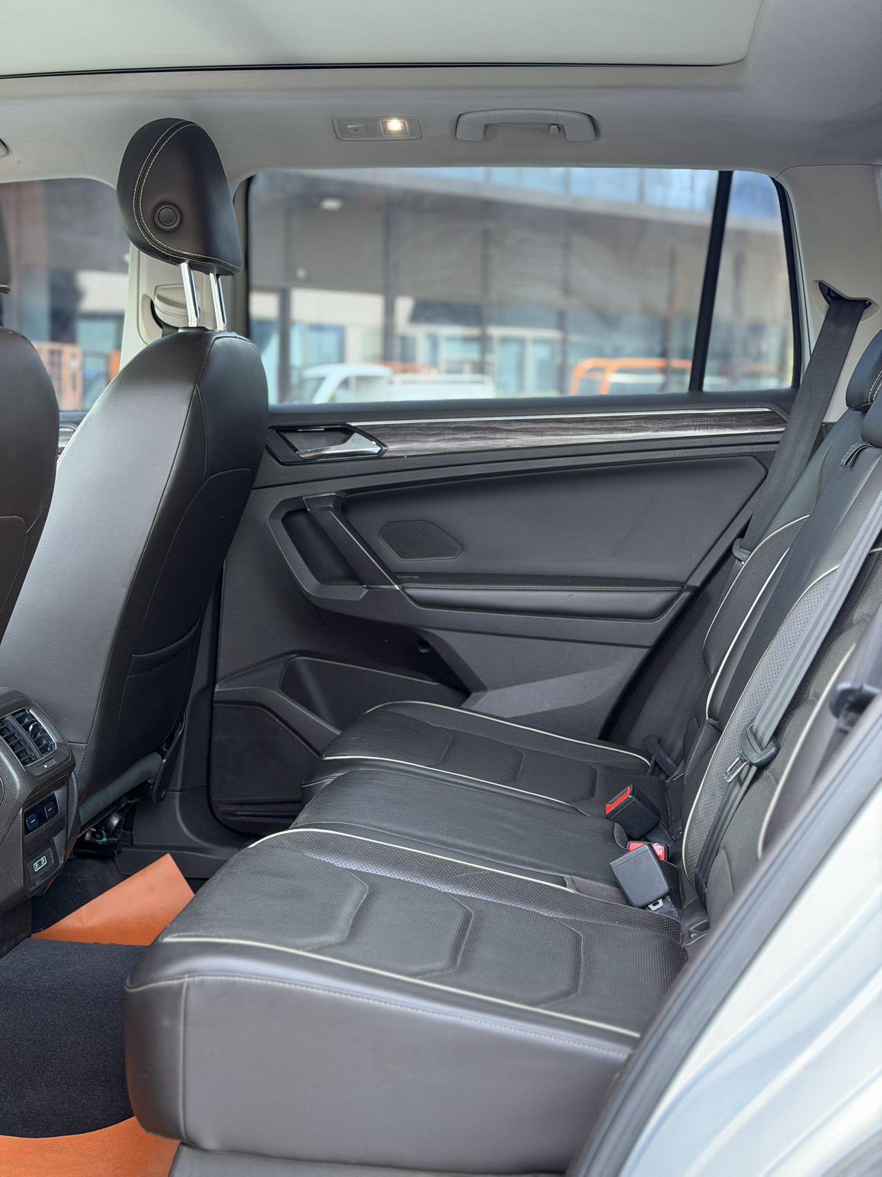 Volkswagen Tiguan 2017 thumb 9