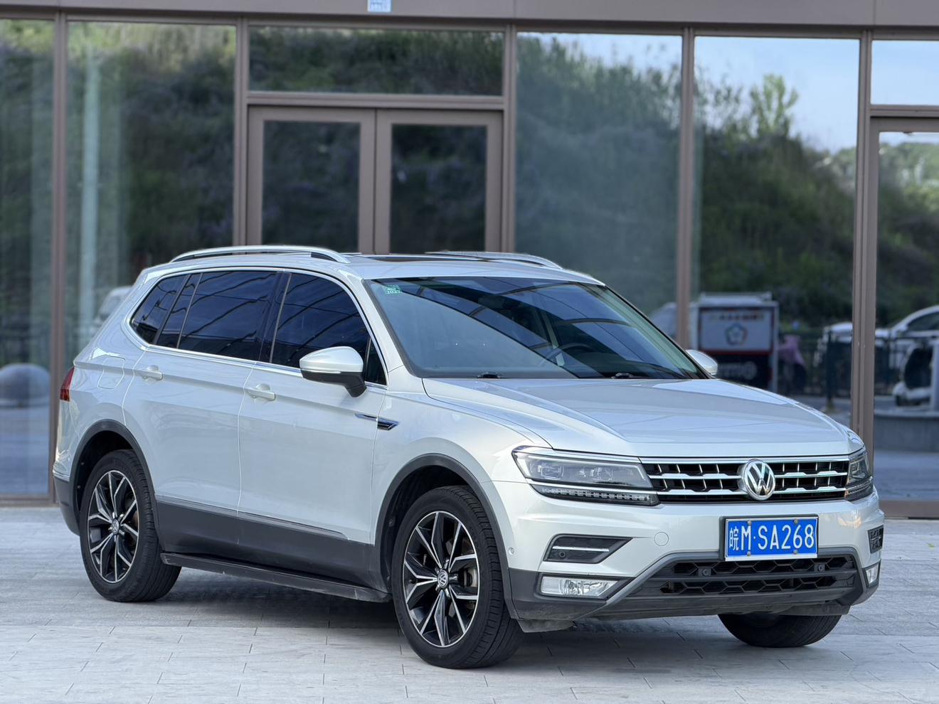 Volkswagen Tiguan 2017 thumb 12