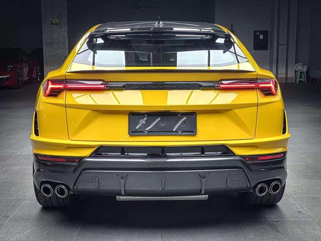 Lamborghini Urus 2022 thumb 2