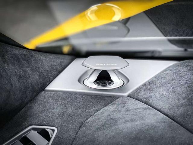 Lamborghini Urus 2022 thumb 7