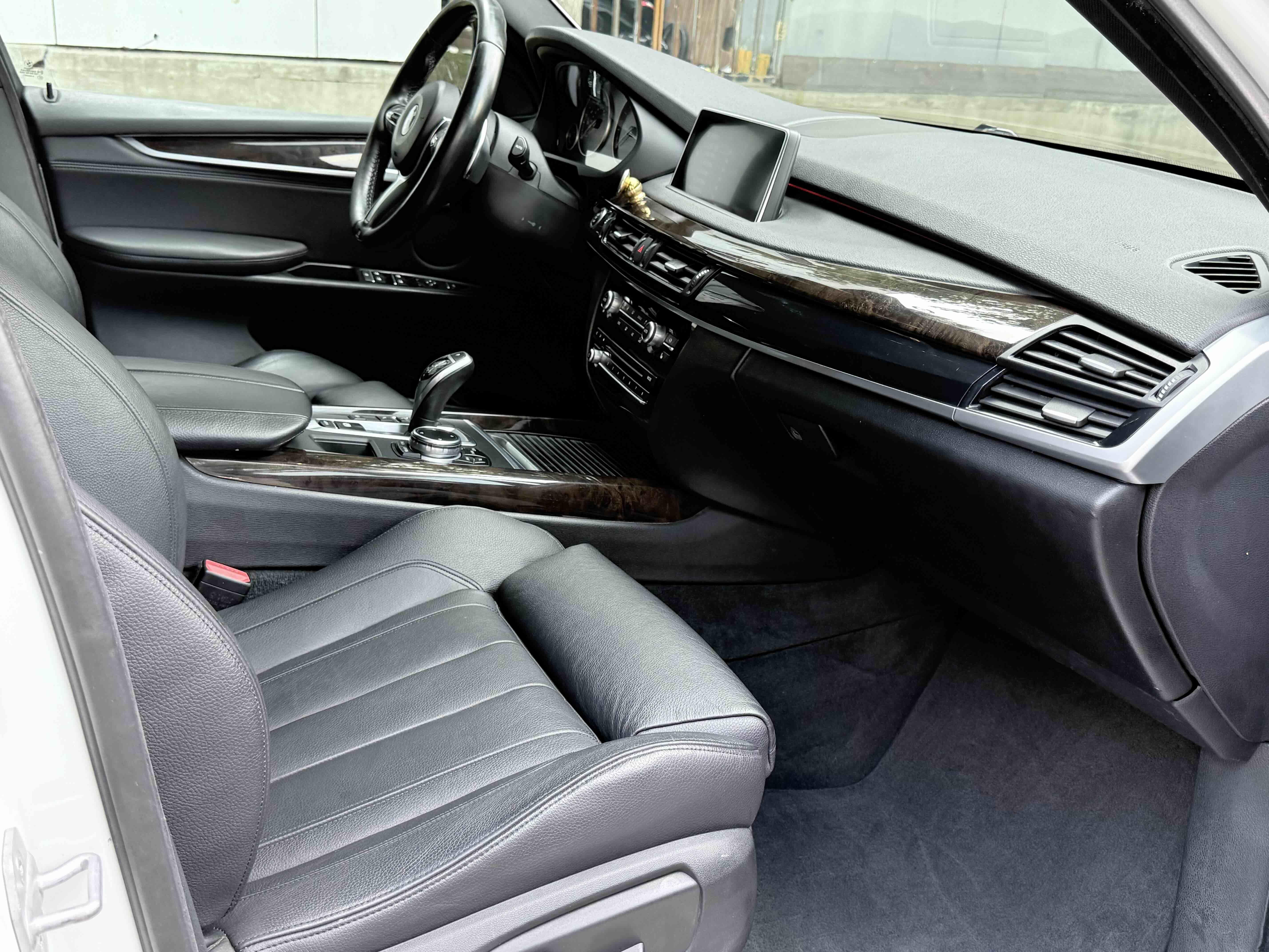 BMW X5 2014 thumb 8