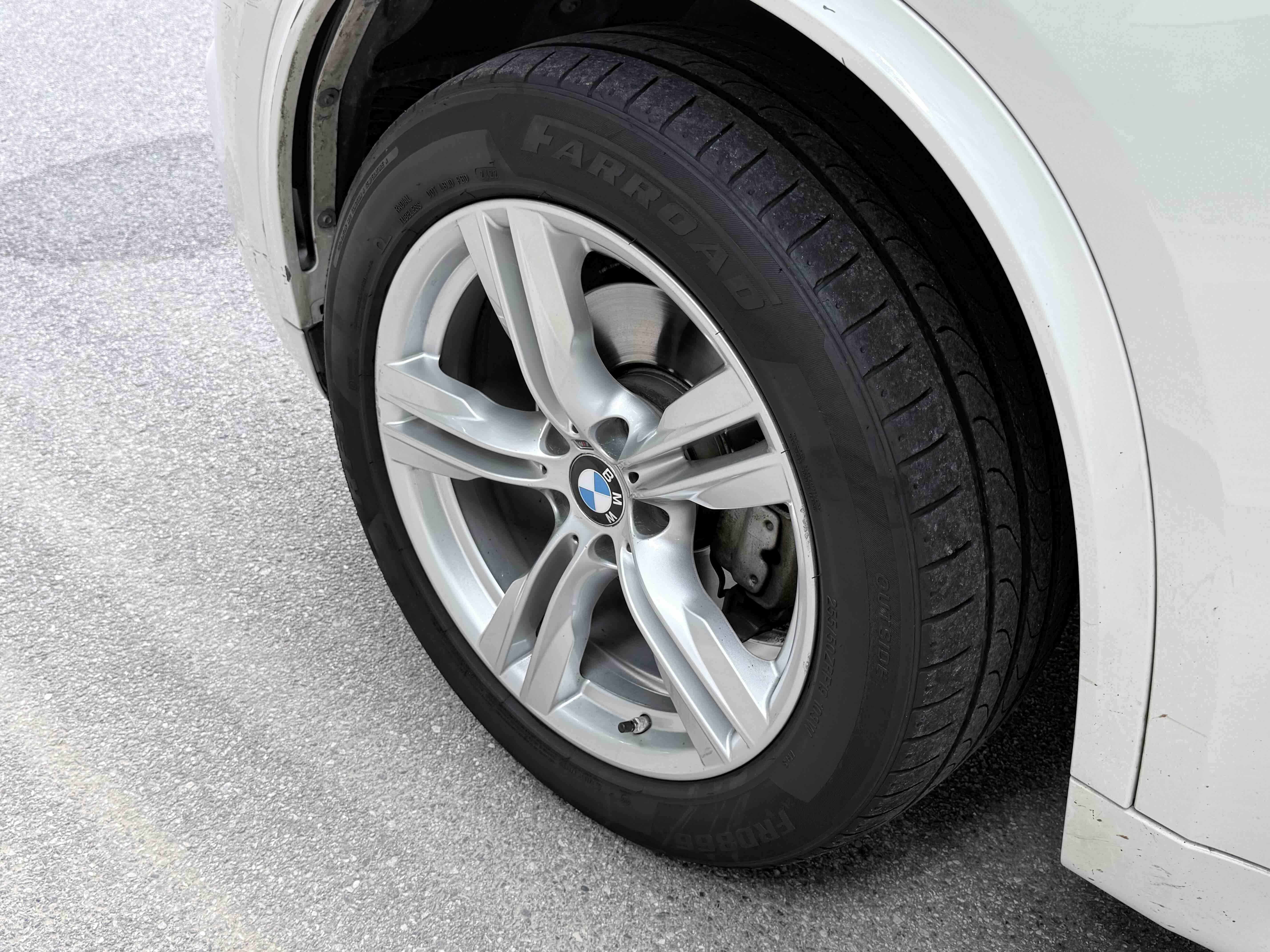 BMW X5 2014 thumb 10