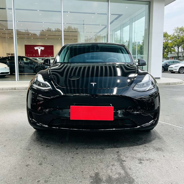 Tesla Model Y 2022 thumb 5