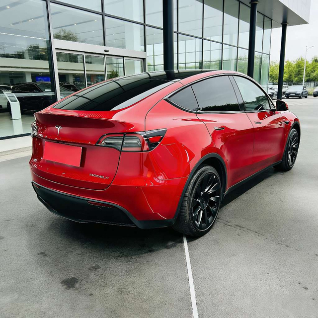 Tesla Model Y 2022 thumb 4