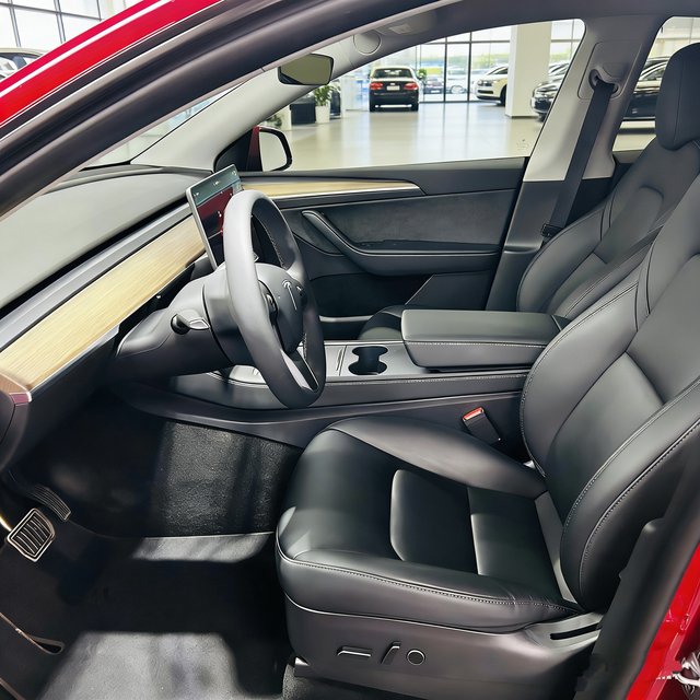 Tesla Model Y 2022 thumb 7