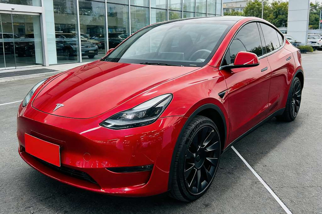 Tesla Model Y 2022 thumb 9