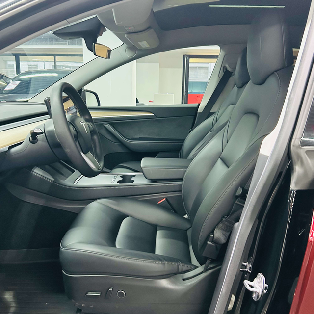 Tesla Model Y 2022 thumb 7