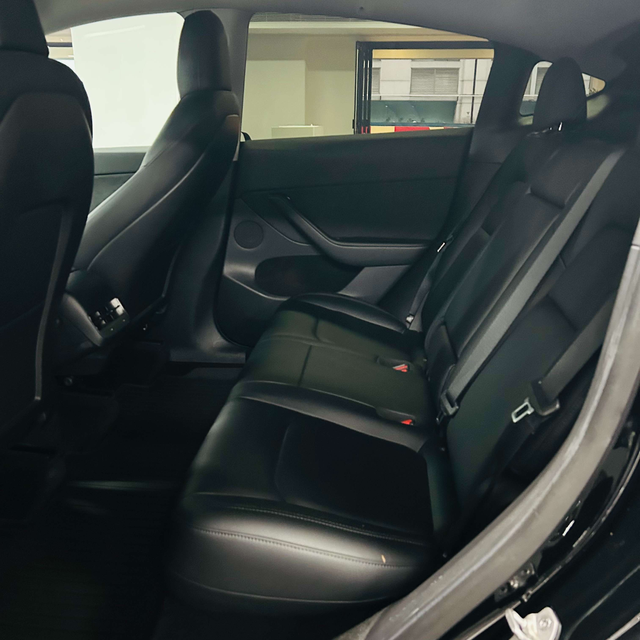 Tesla Model Y 2022 thumb 8