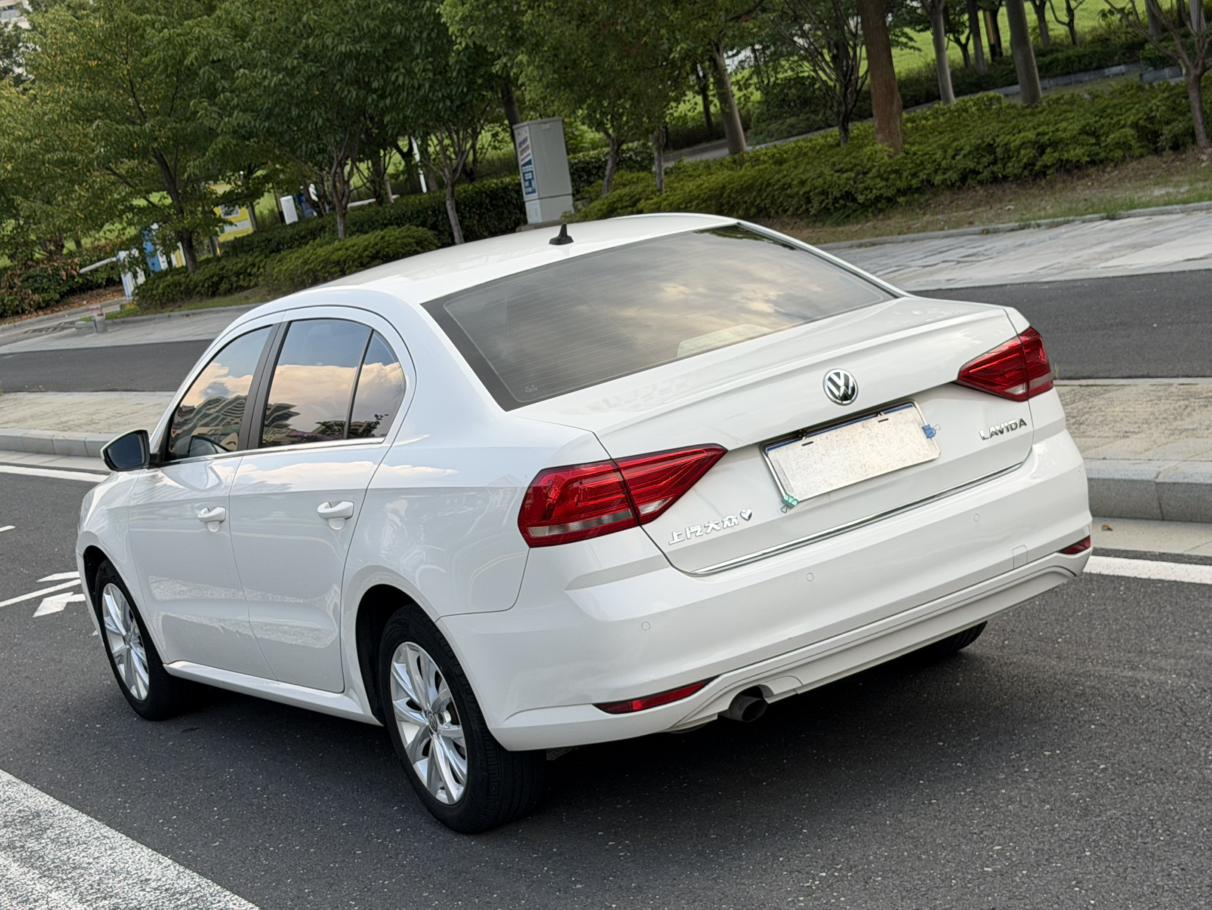 Volkswagen Lavida XR 2017 thumb 2