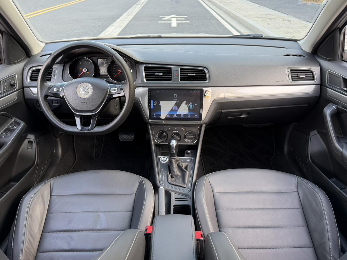 Volkswagen Lavida XR 2017 thumb 7
