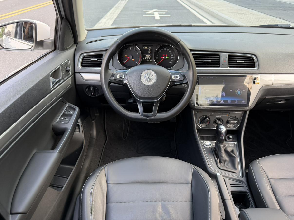 Volkswagen Lavida XR 2017 thumb 9