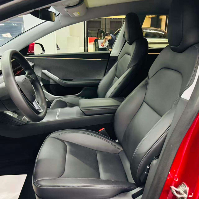 Tesla Model 3 2023 thumb 7