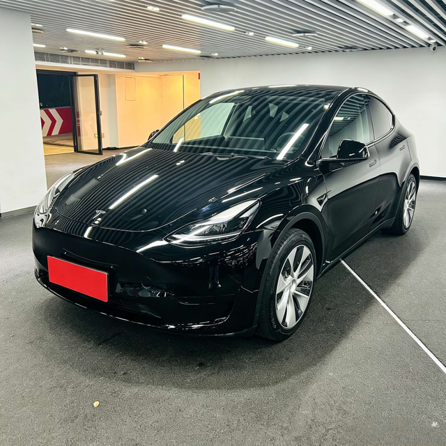Tesla Model Y 2022 thumb 9