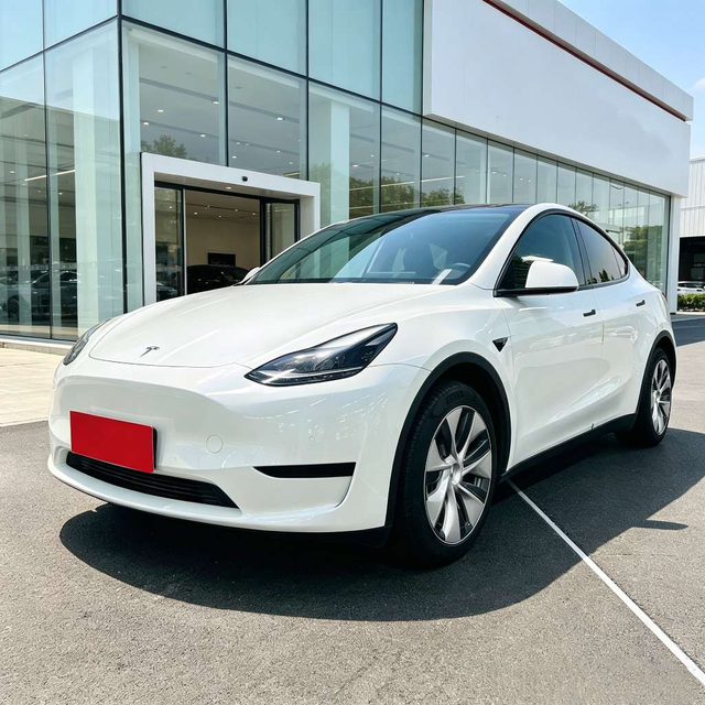 Tesla Model Y 2022 thumb 9