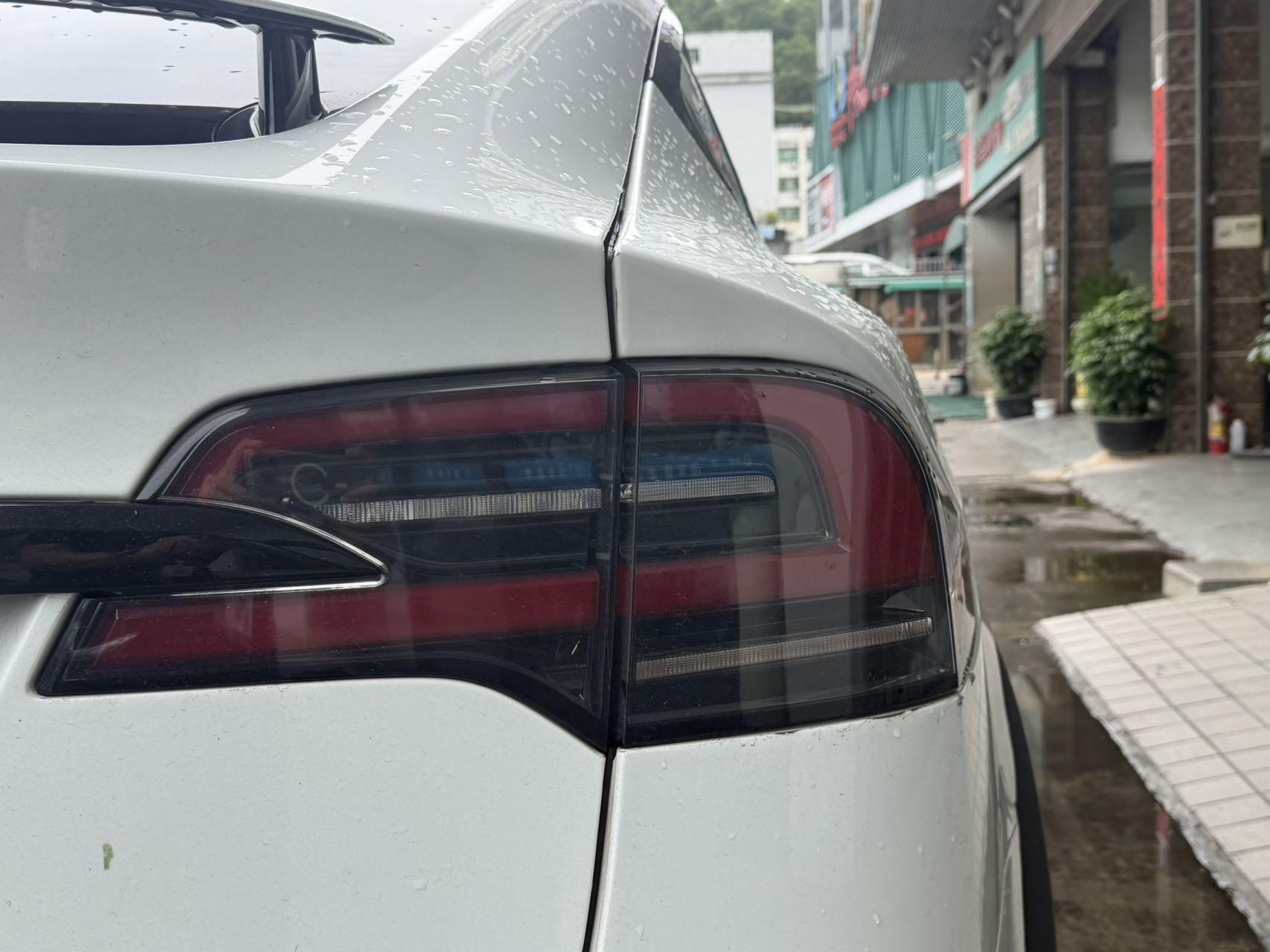 Tesla Model X 2023 thumb 4