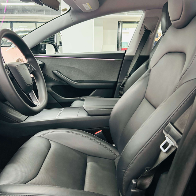 Tesla Model 3 2023 thumb 7