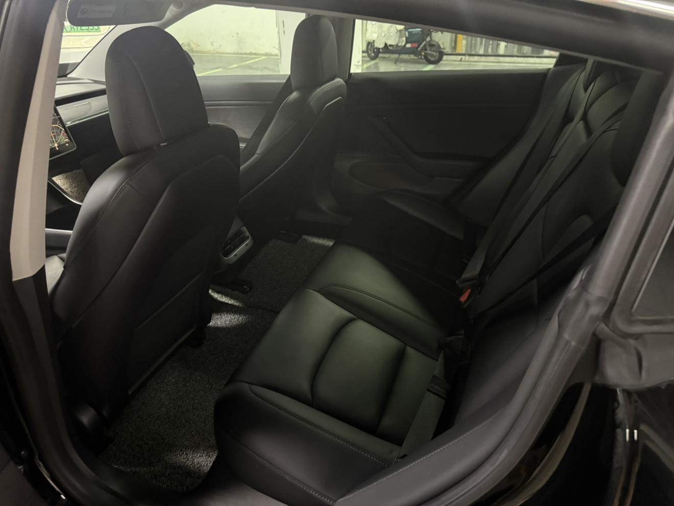 Tesla Model 3 2019 thumb 7