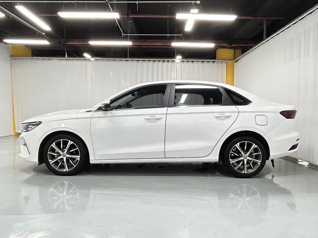 Geely Emgrand 2022 thumb 2