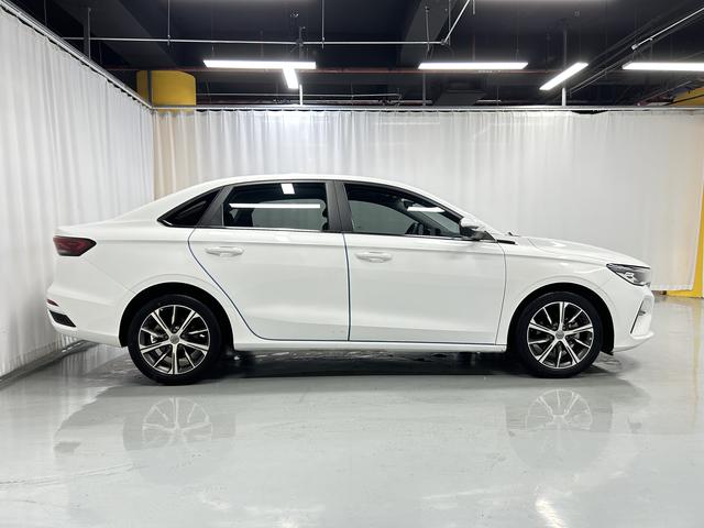 Geely Emgrand 2022 thumb 6
