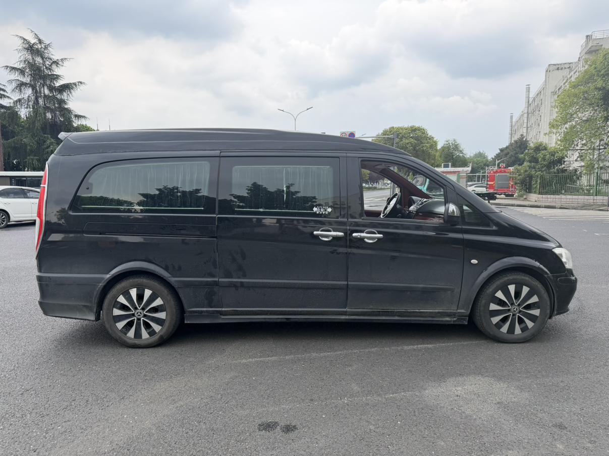 Mercedes-Benz Wei Ting 2010 thumb 5