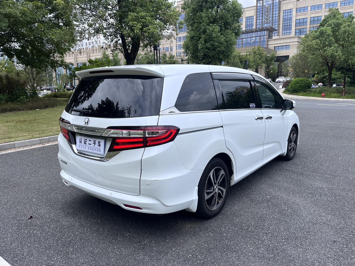 Honda Odyssey 2015 thumb 4