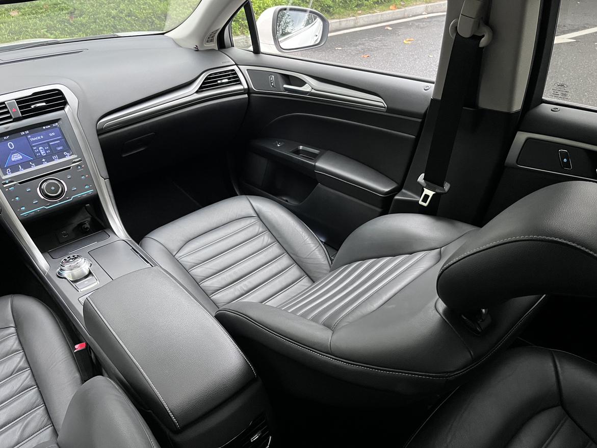 Ford Mondeo 2017 thumb 7