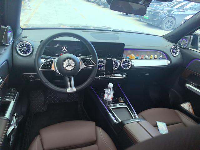 Mercedes-Benz GLB 2025 thumb 3