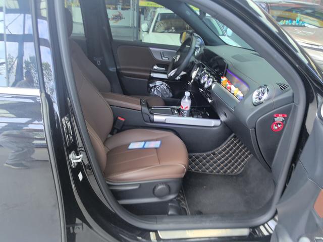 Mercedes-Benz GLB 2025 thumb 9