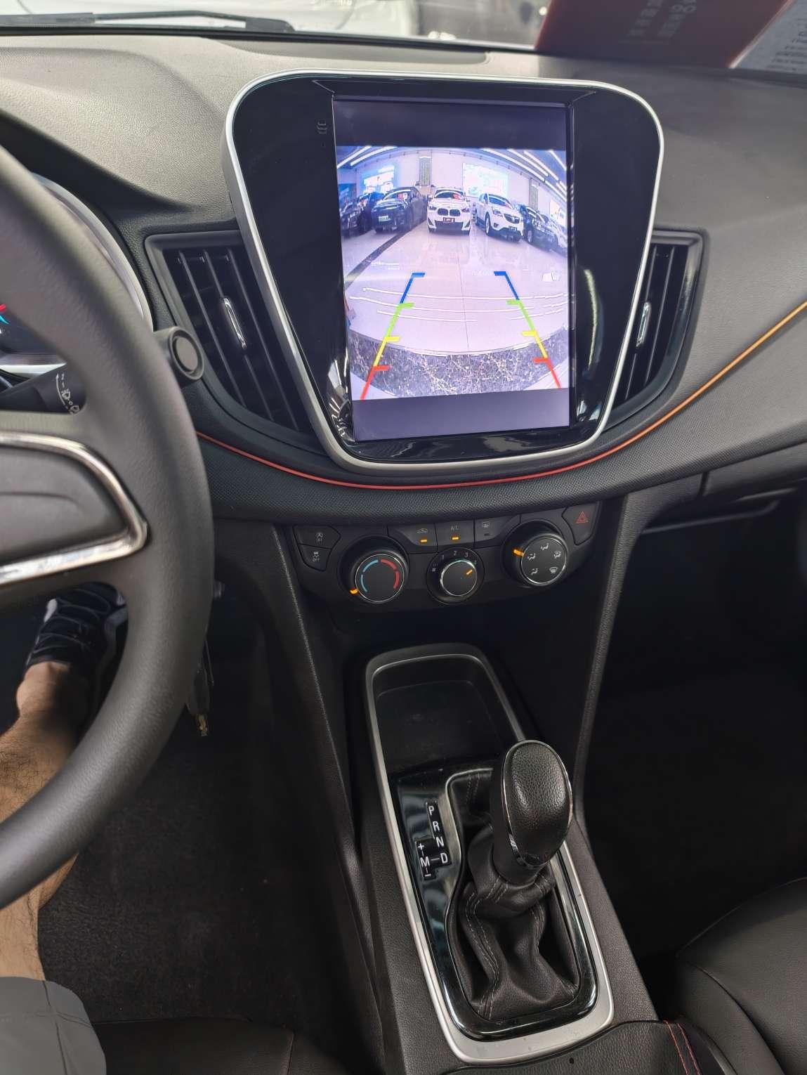 Chevrolet Cavalier 2019 thumb 4