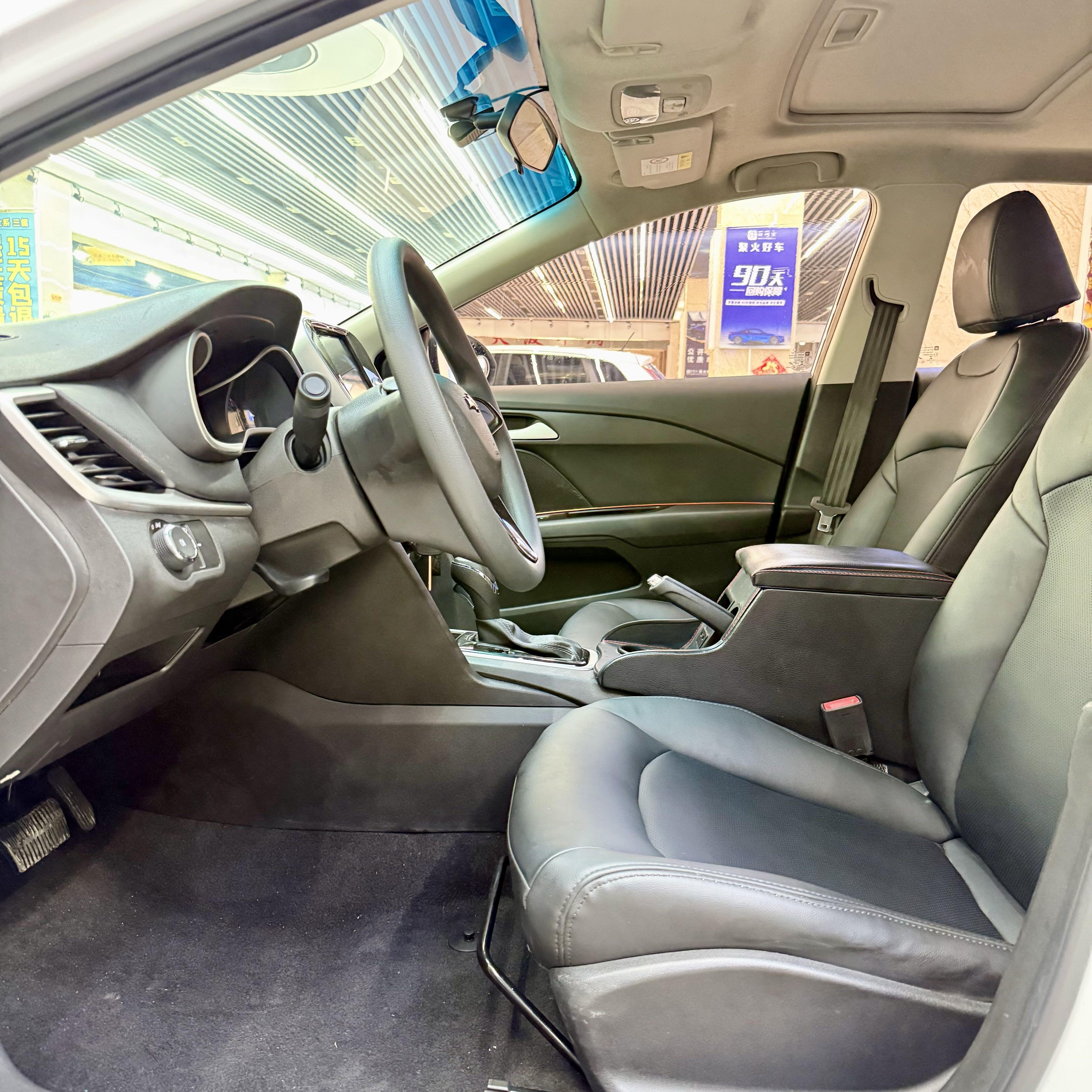 Chevrolet Cavalier 2019 thumb 6