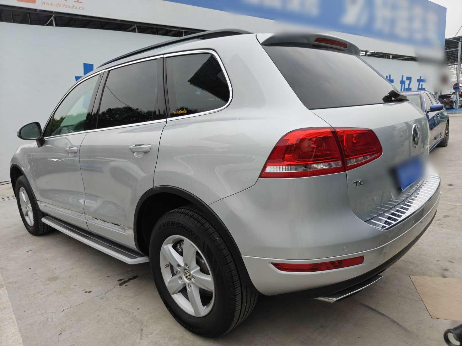 Volkswagen Touareg 2011 thumb 2