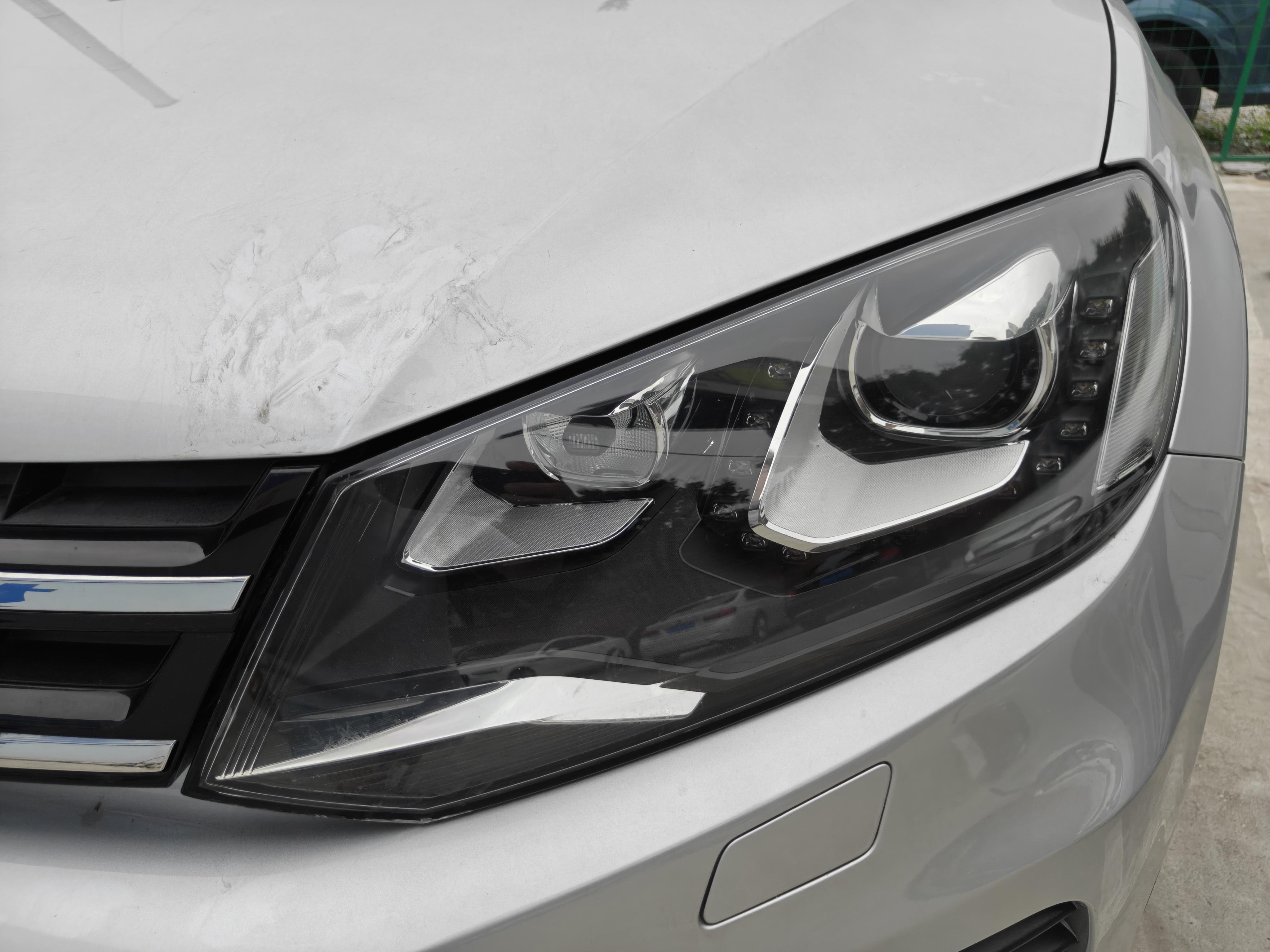 Volkswagen Touareg 2011 thumb 5