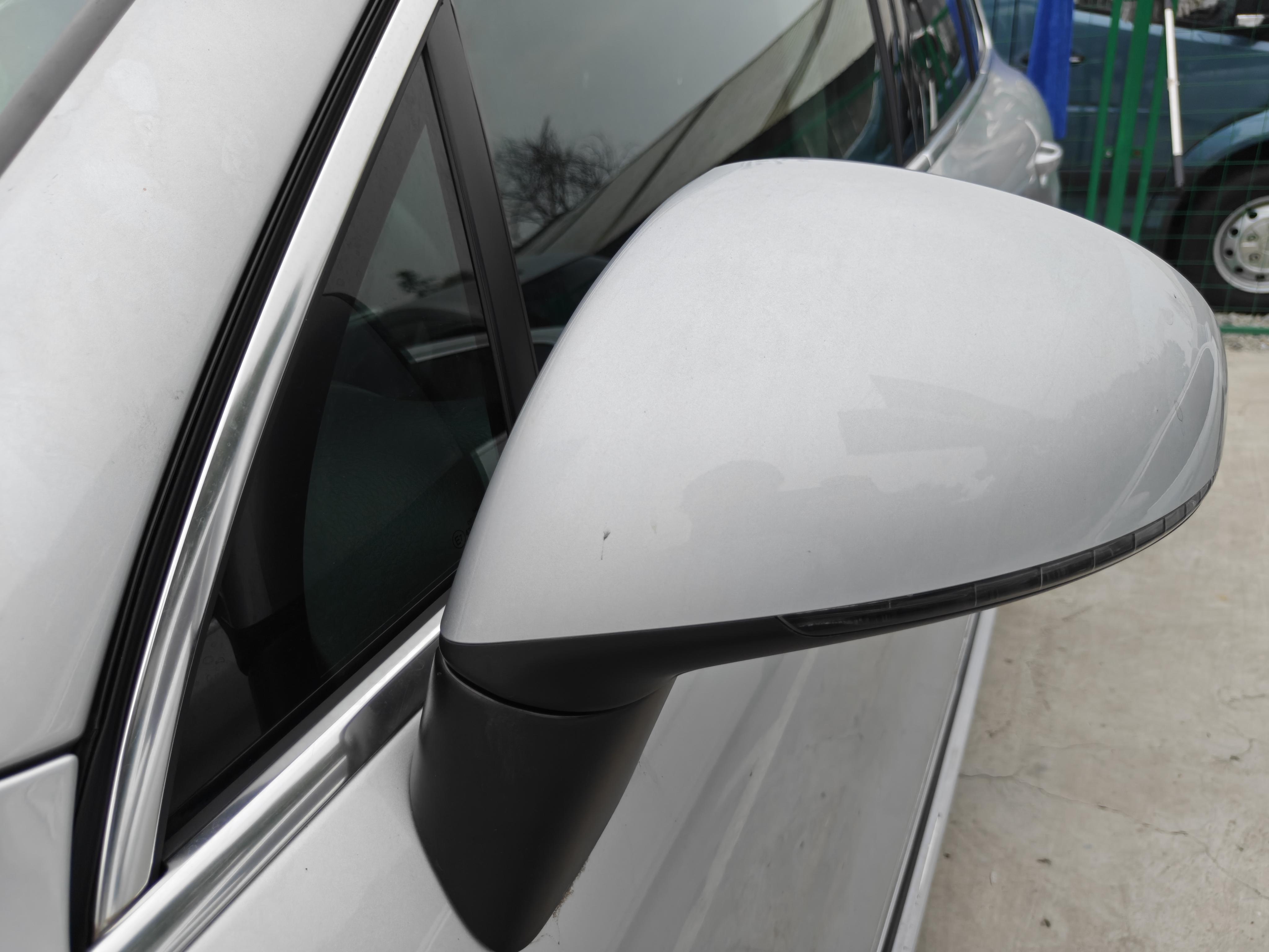 Volkswagen Touareg 2011 thumb 6