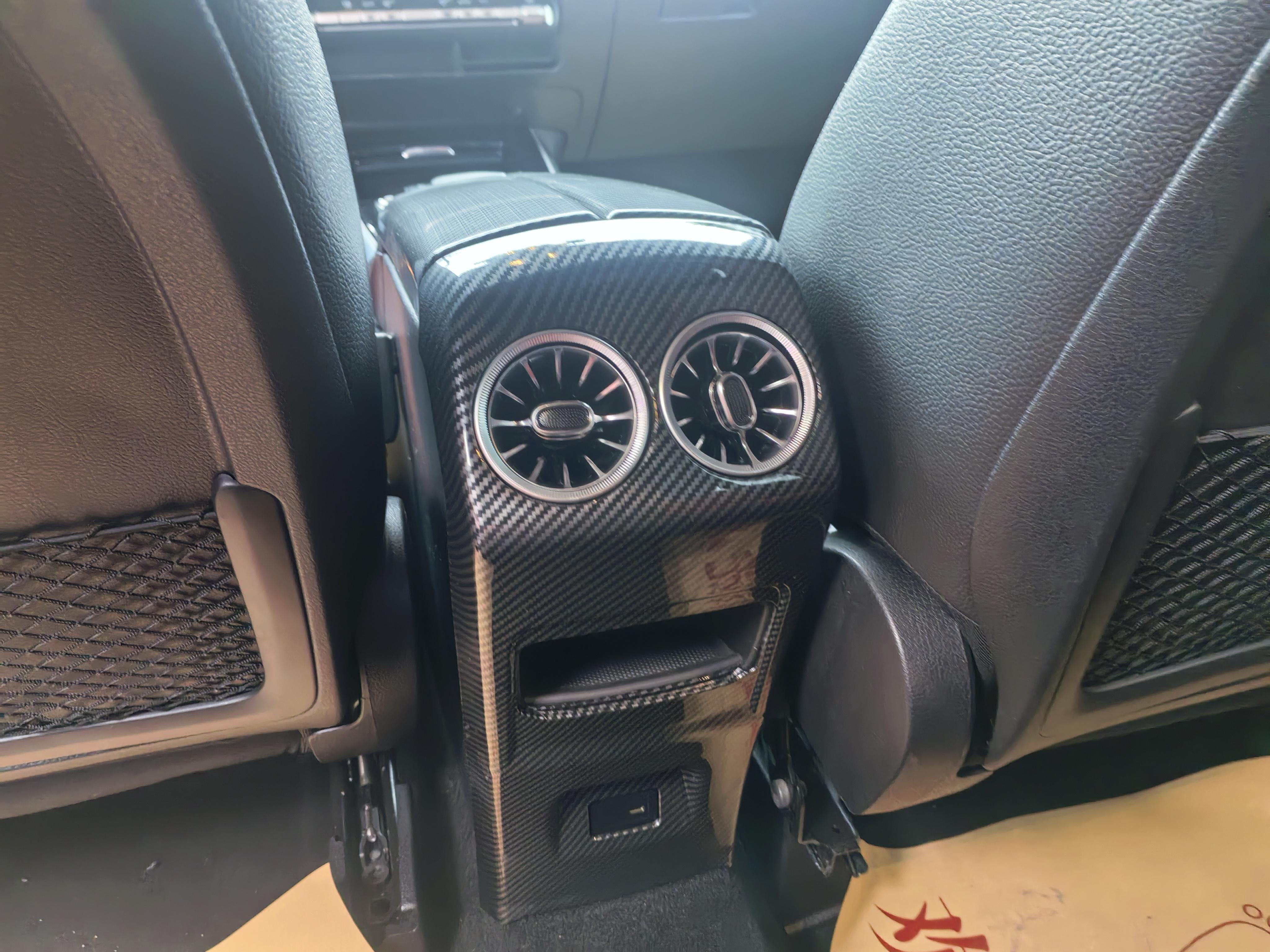 Mercedes-Benz GLB AMG 2022 thumb 8