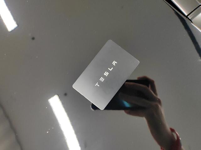 Tesla Model Y 2022 thumb 9