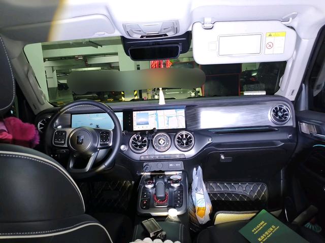 Tank 300 2024 thumb 3