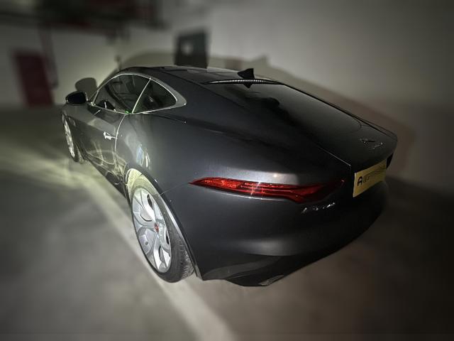 Jaguar F-Type 2021 thumb 2