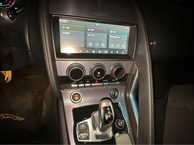Jaguar F-Type 2021 thumb 6