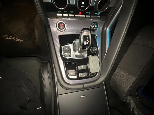 Jaguar F-Type 2021 thumb 7