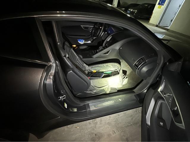 Jaguar F-Type 2021 thumb 9
