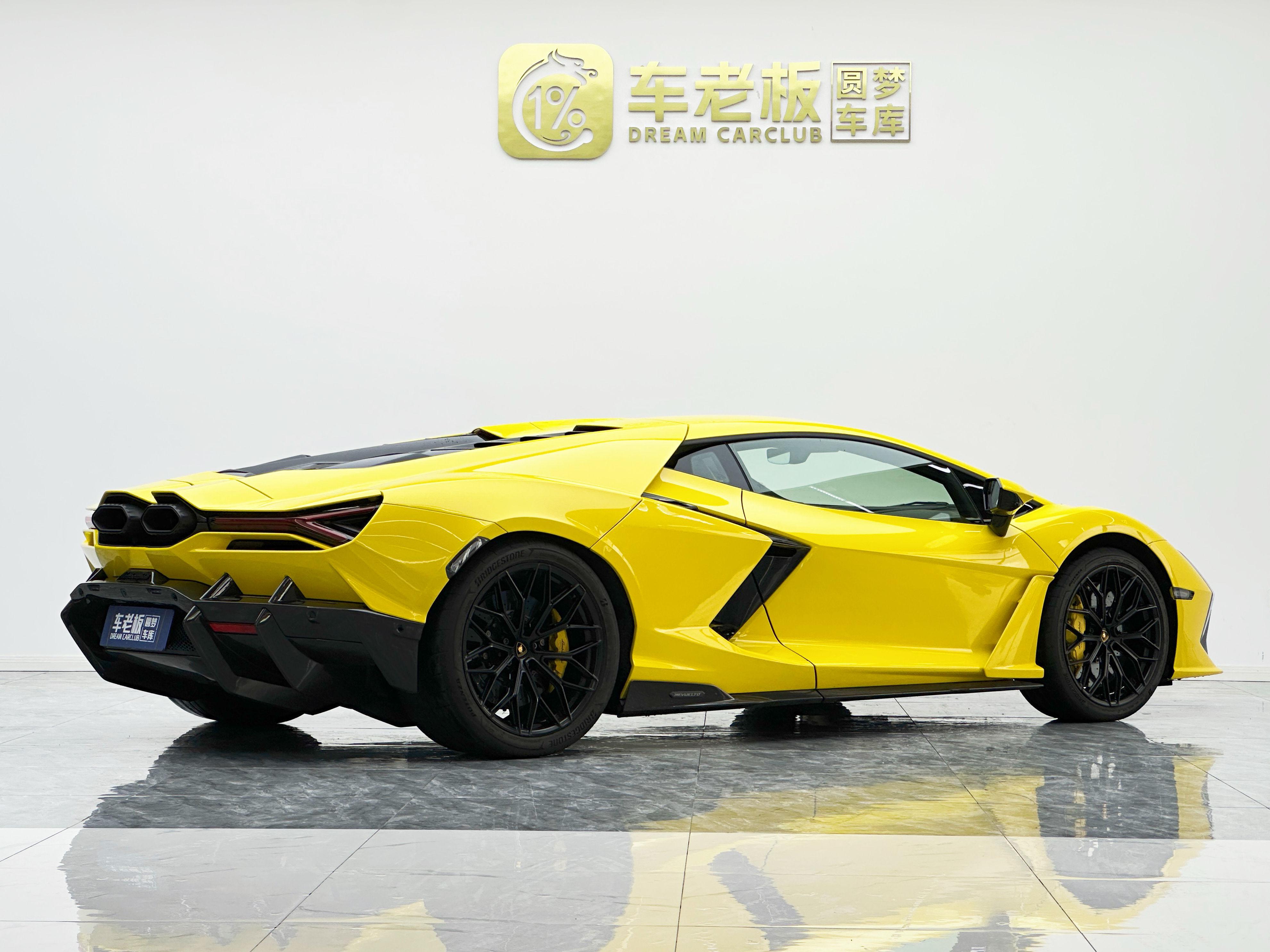 Lamborghini Revuelto 2023 thumb 4