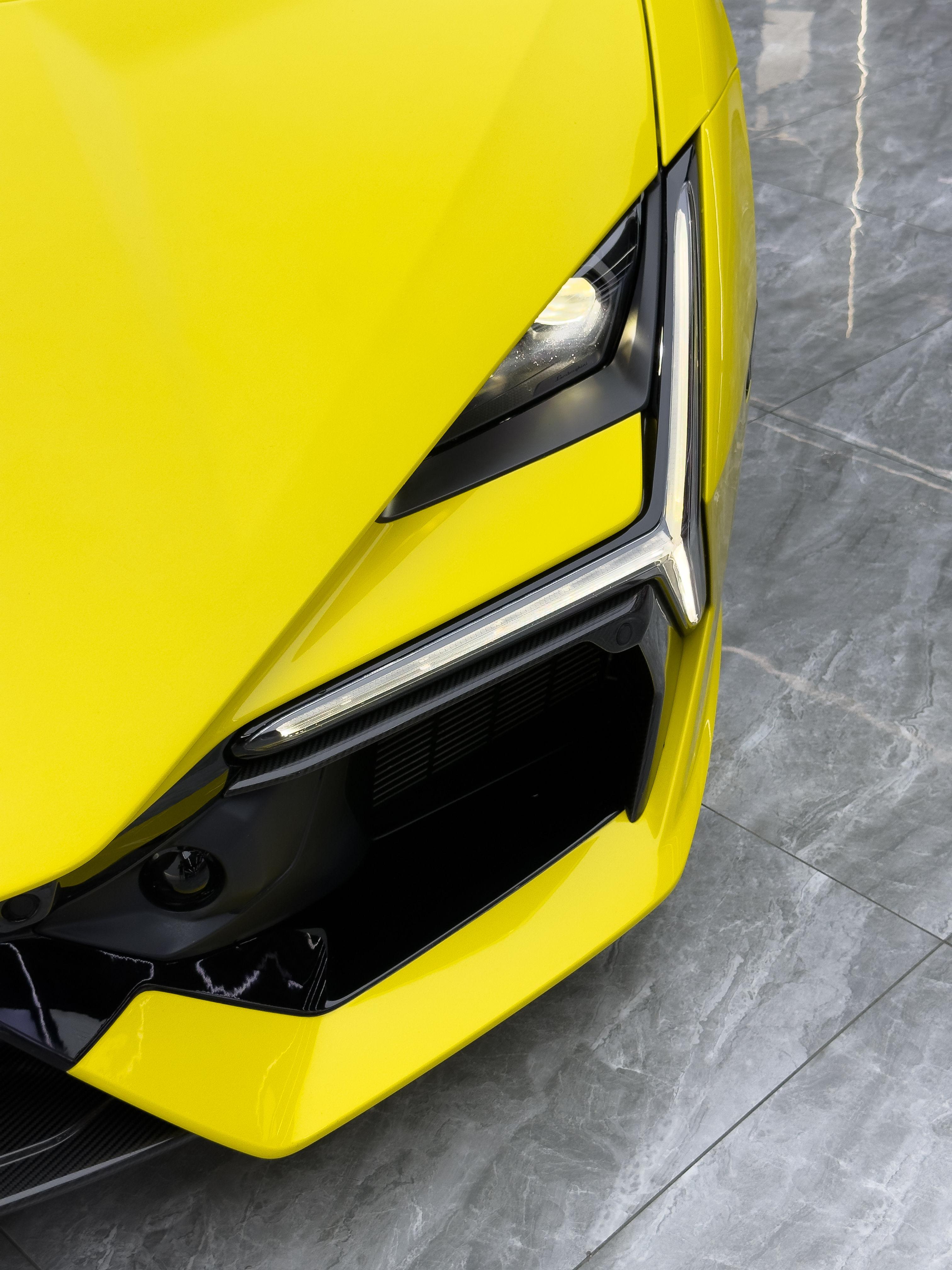 Lamborghini Revuelto 2023 thumb 6