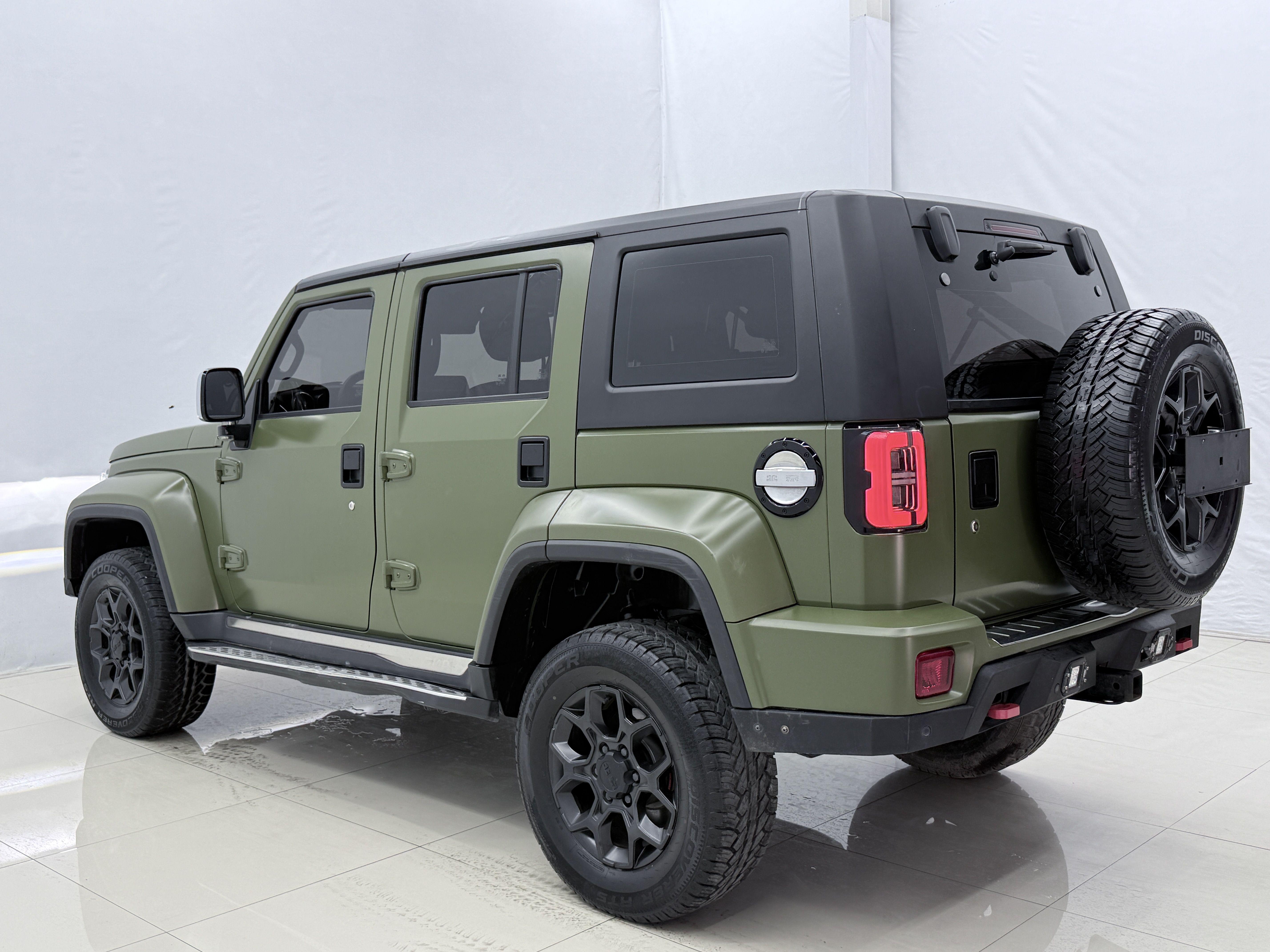 BJ 40 2021 thumb 2