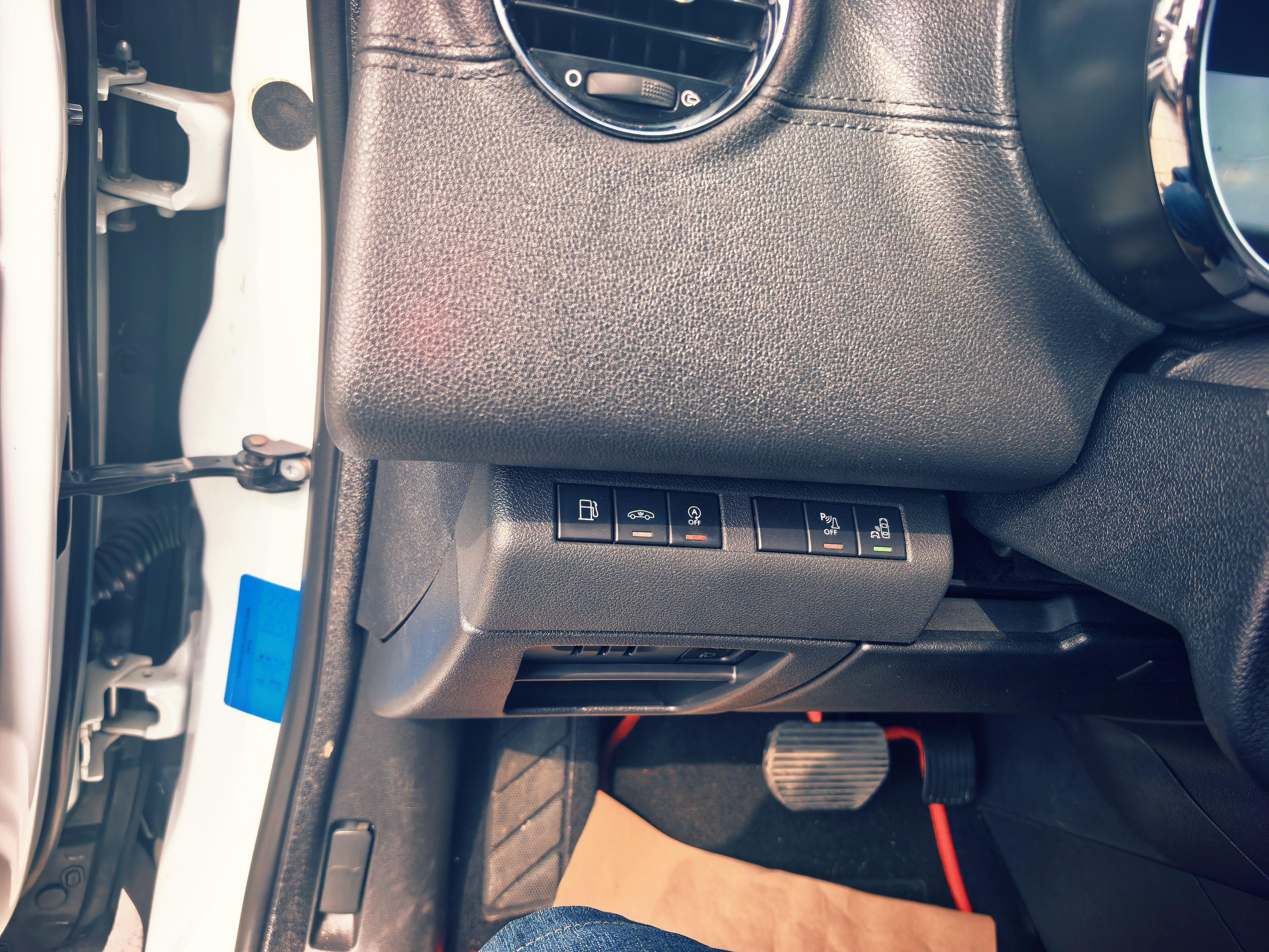 Peugeot 3008 2016 thumb 7