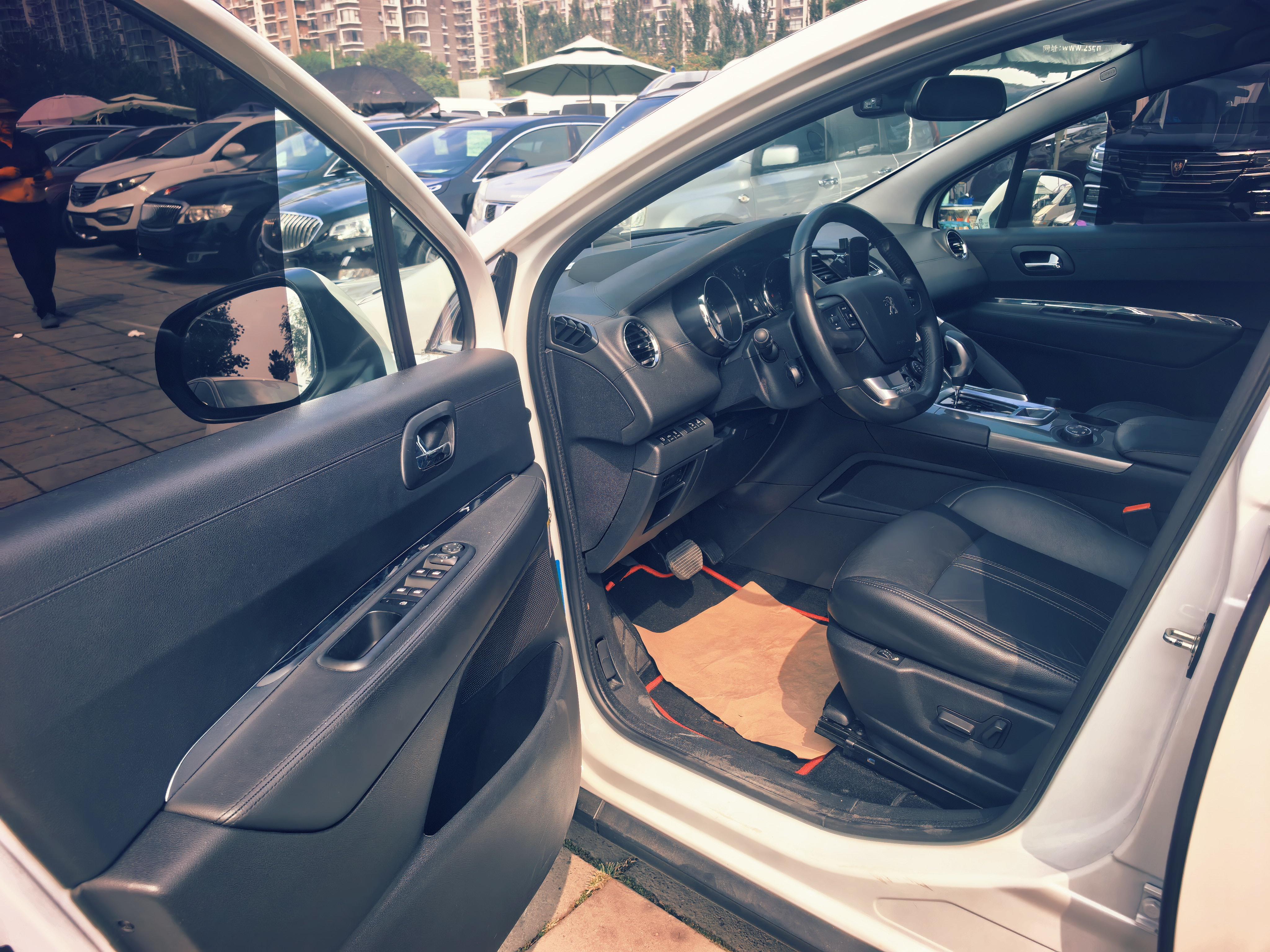 Peugeot 3008 2016 thumb 8