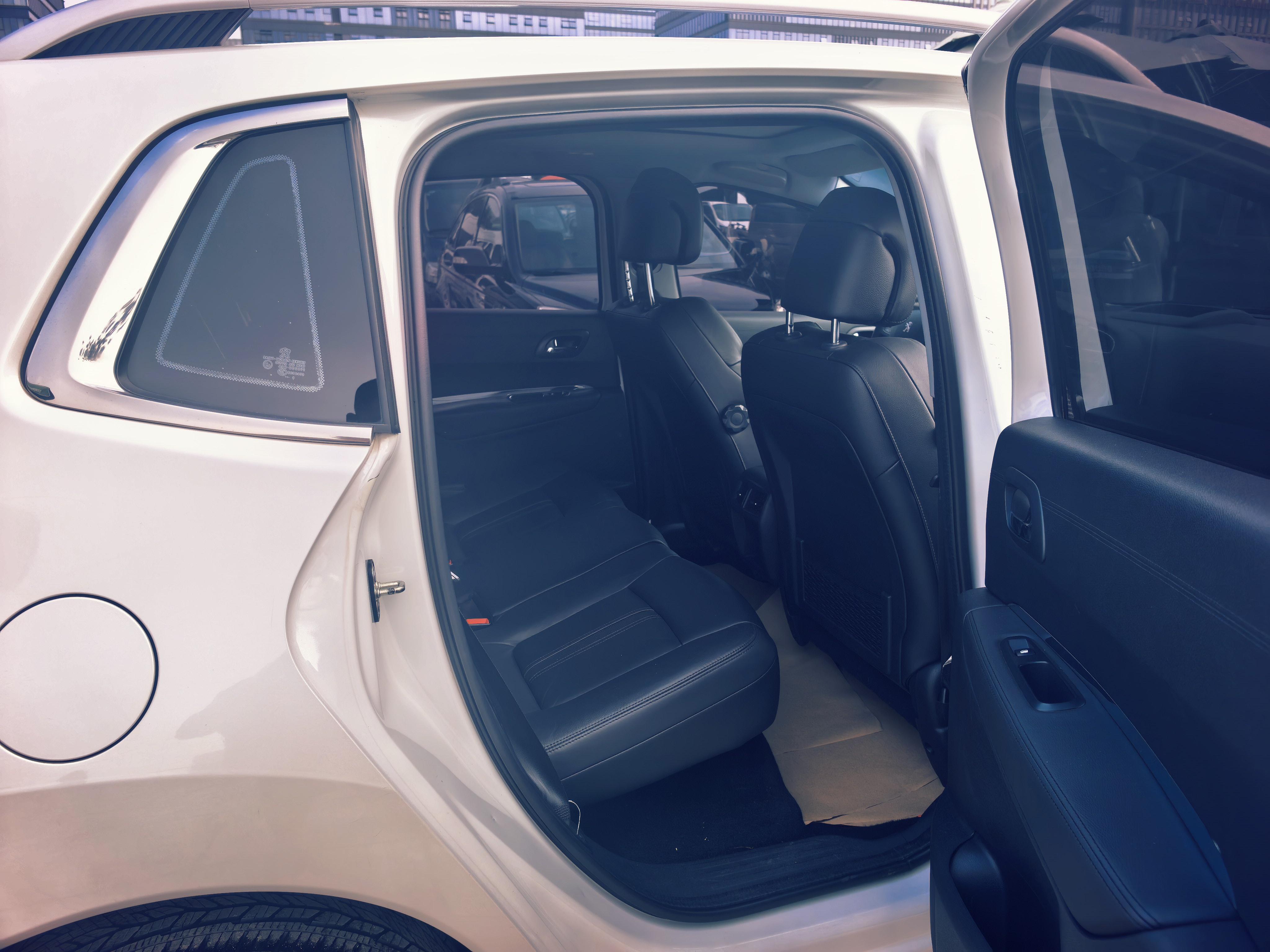 Peugeot 3008 2016 thumb 10