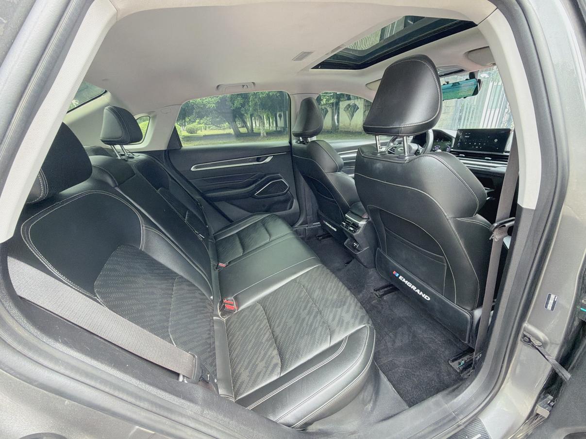 Geely Emgrand 2022 thumb 6