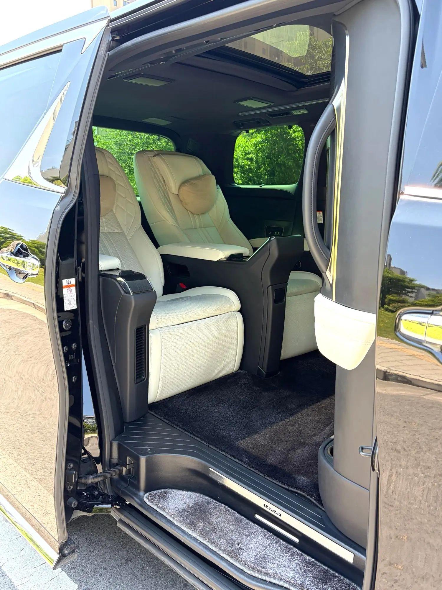Lexus LM 2020 thumb 7